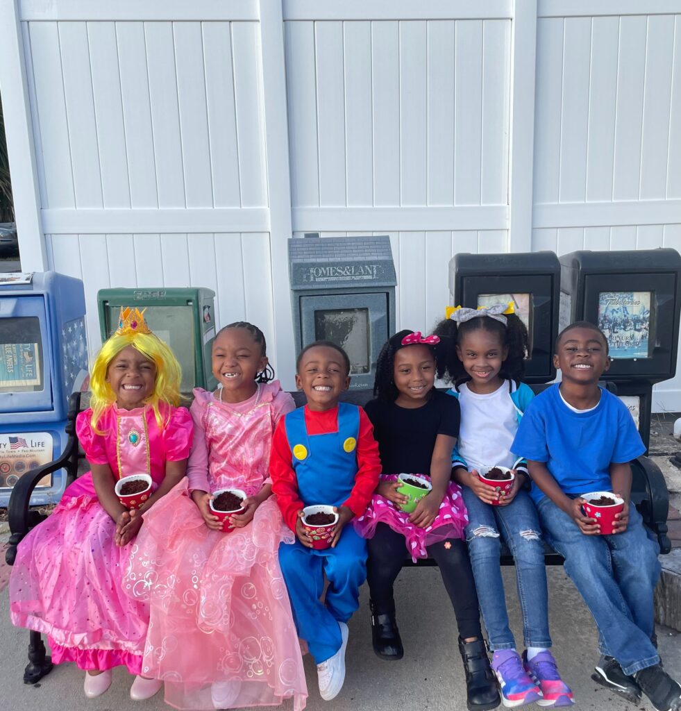 GIJJOA Mini Moguls at the Scarecrow Stroll
